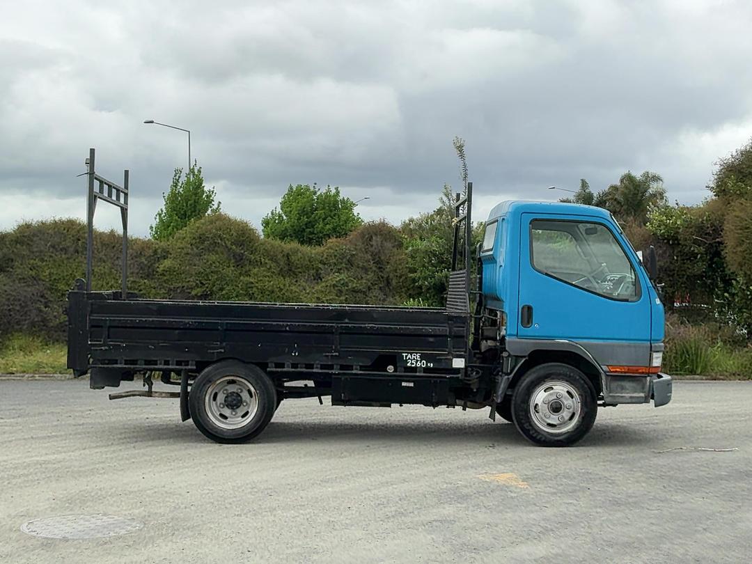Photo '3' of Mitsubishi Canter FE112C4 Flat Deck