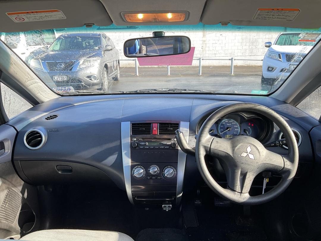 Photo '9' of Mitsubishi Colt