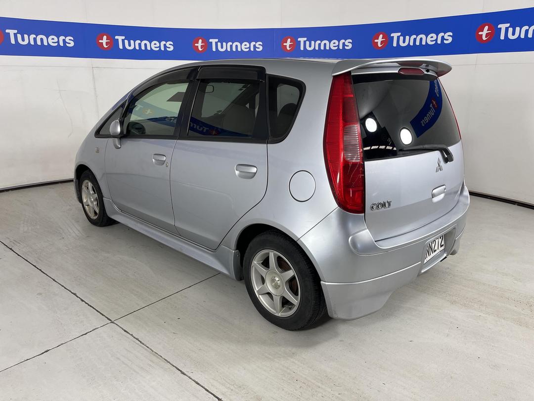 Photo '4' of Mitsubishi Colt