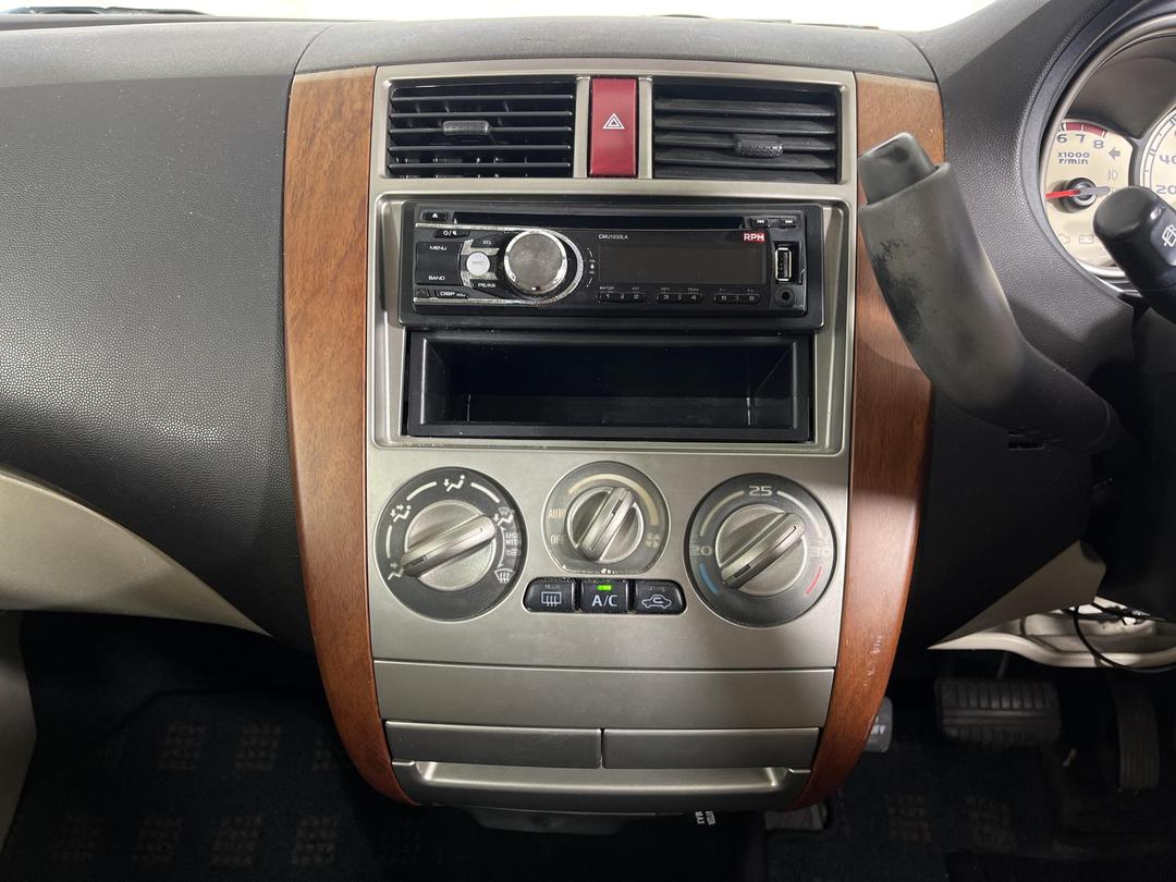 Photo '16' of Mitsubishi Colt