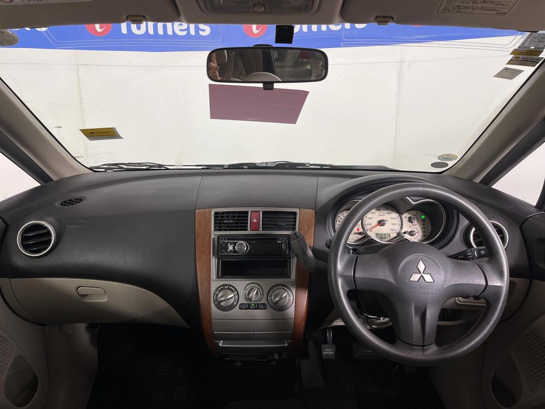 Photo '15' of Mitsubishi Colt