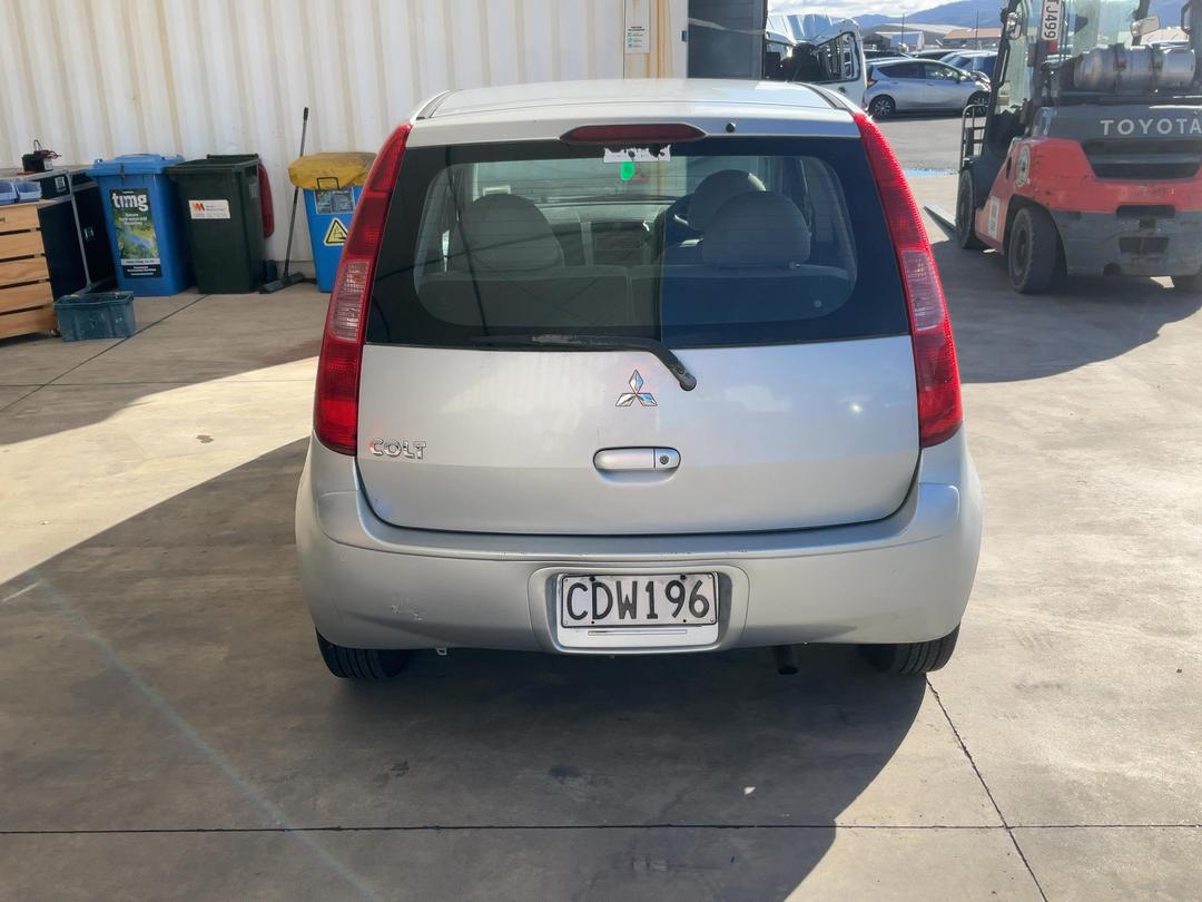 Photo '6' of Mitsubishi Colt Photo '6' of Mitsubishi Colt
