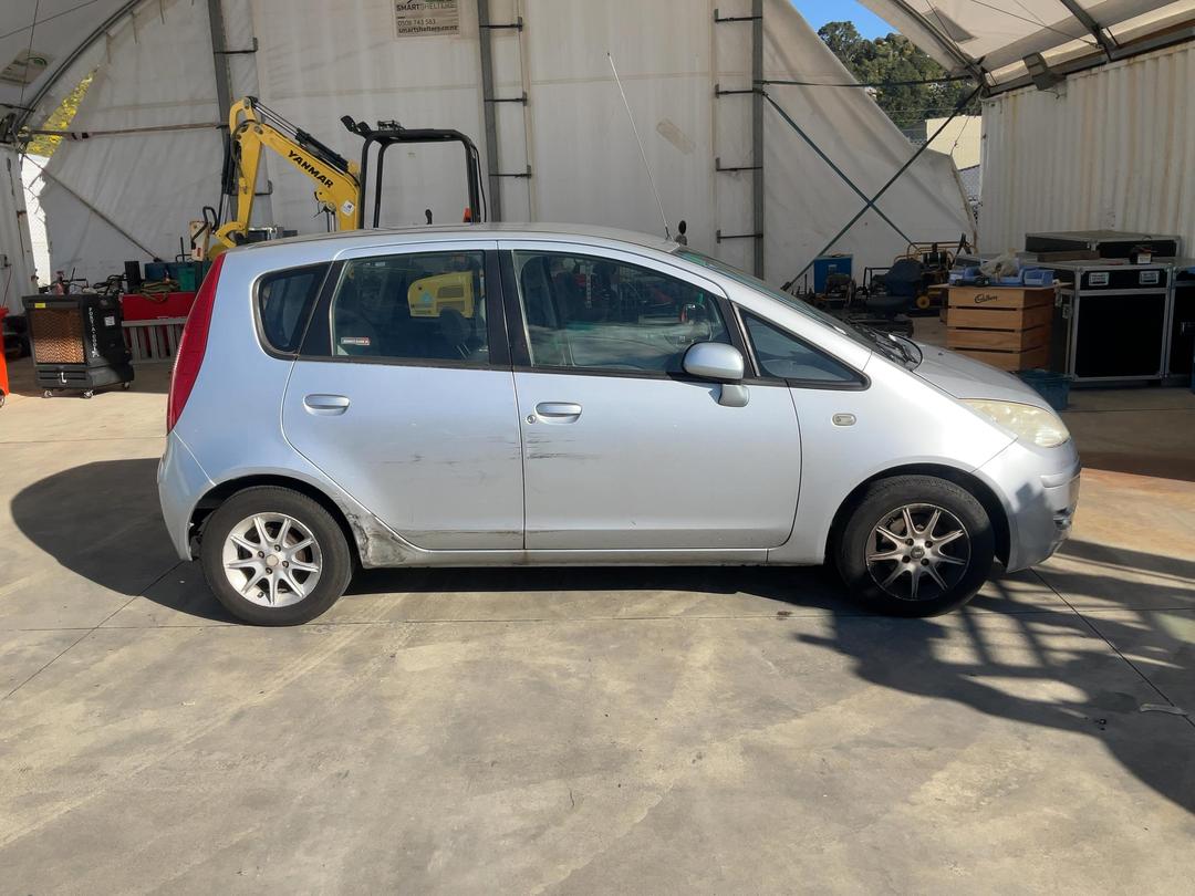 Photo '8' of Mitsubishi Colt Photo '8' of Mitsubishi Colt