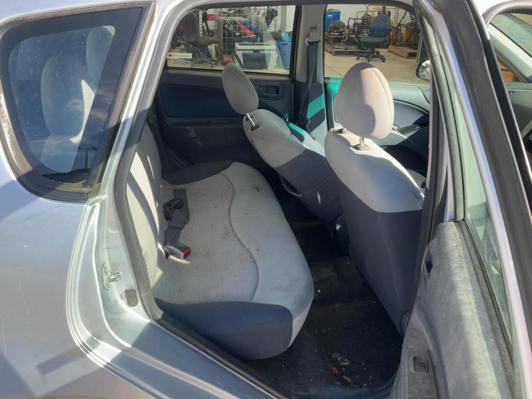 Photo '15' of Mitsubishi Colt Photo '15' of Mitsubishi Colt