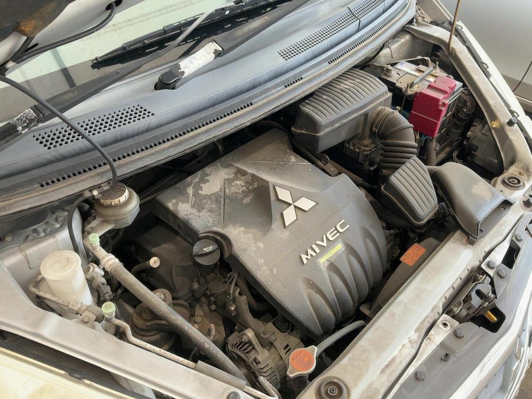 Photo '15' of Mitsubishi Colt Photo '15' of Mitsubishi Colt
