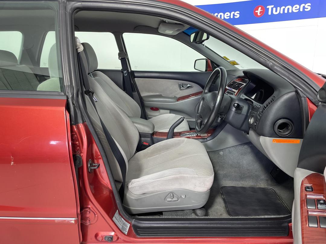 Photo '16' of Mitsubishi Diamante