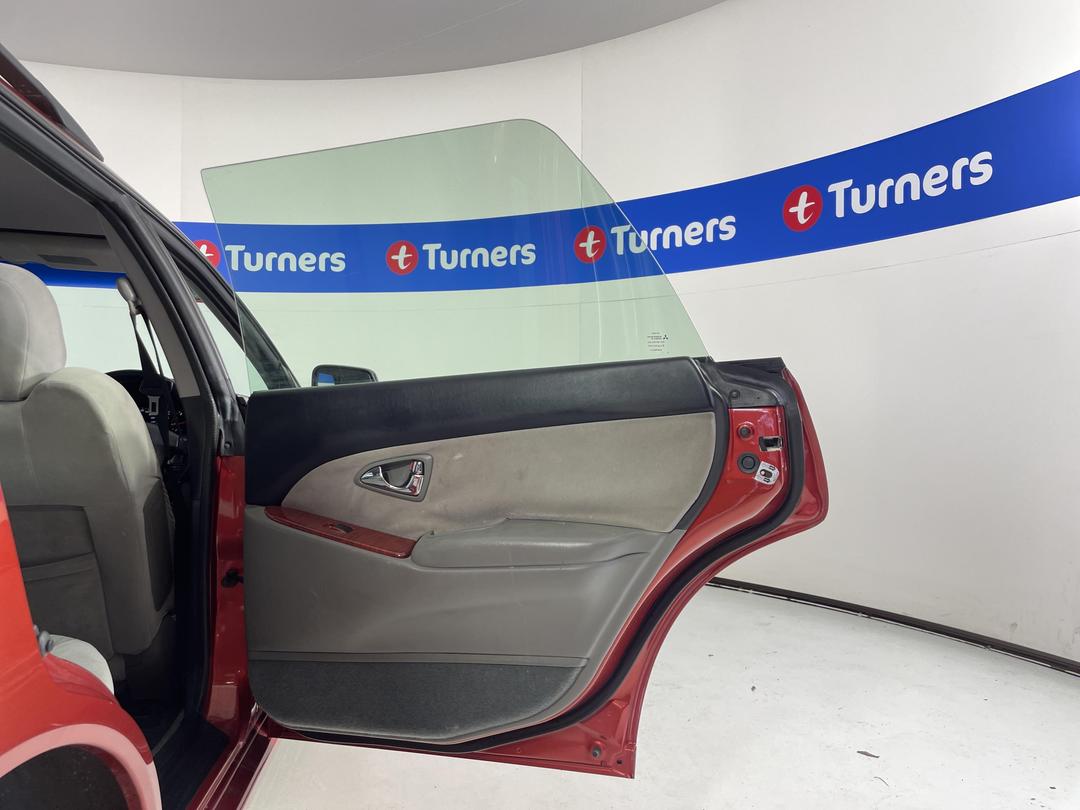 Photo '19' of Mitsubishi Diamante