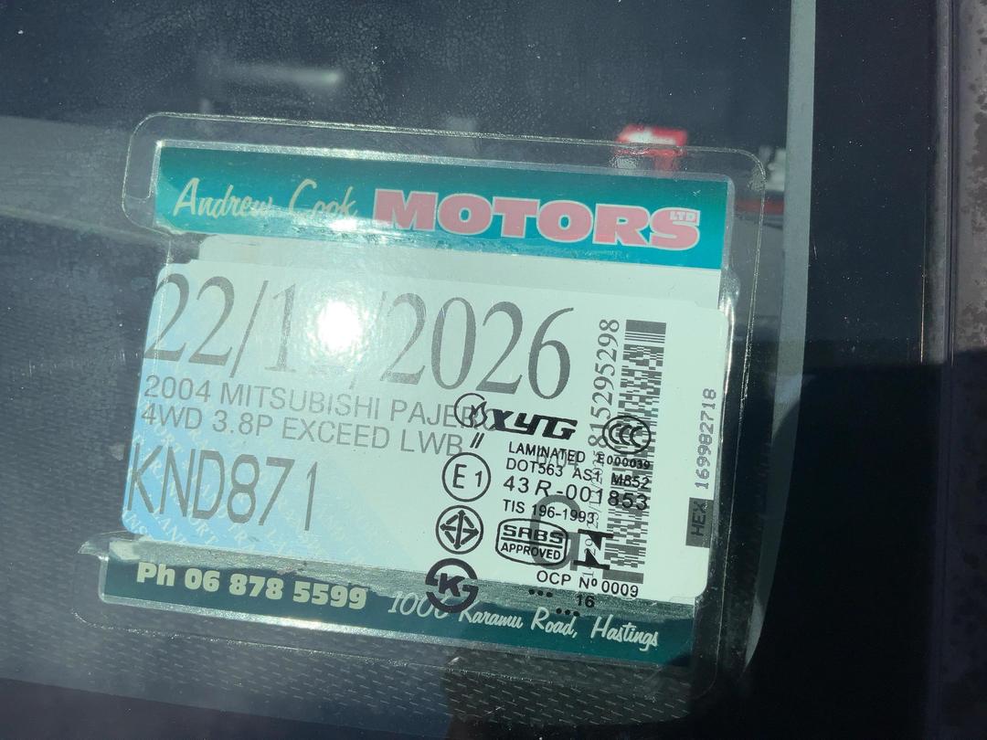 Photo '22' of Mitsubishi Pajero Exceed LWB