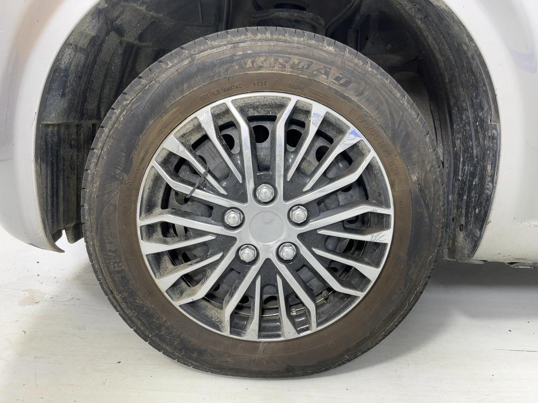 Photo '10' of Nissan Cube