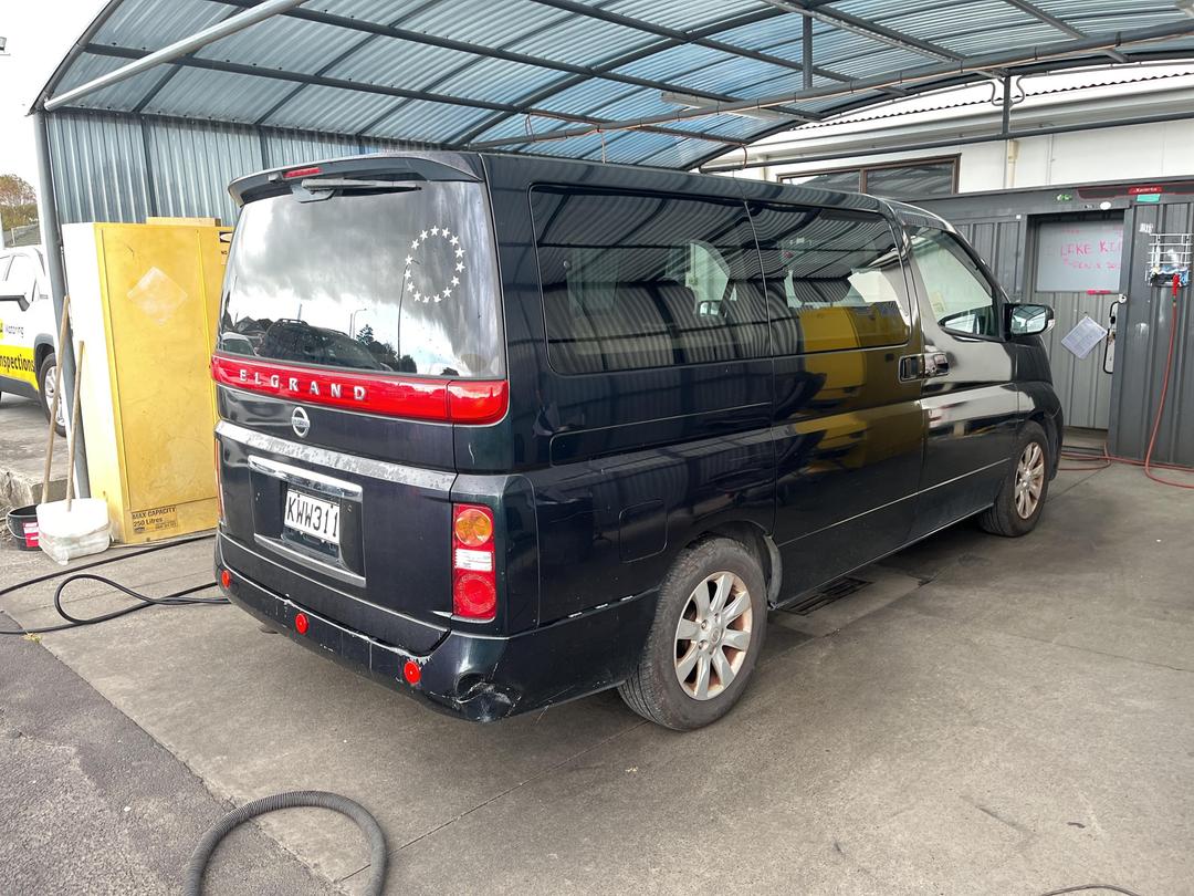 Photo '6' of Nissan Elgrand