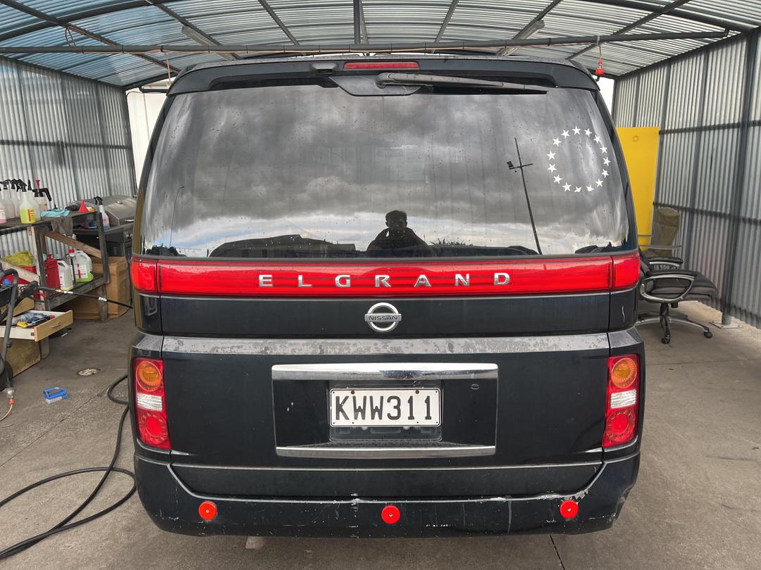 Photo '5' of Nissan Elgrand