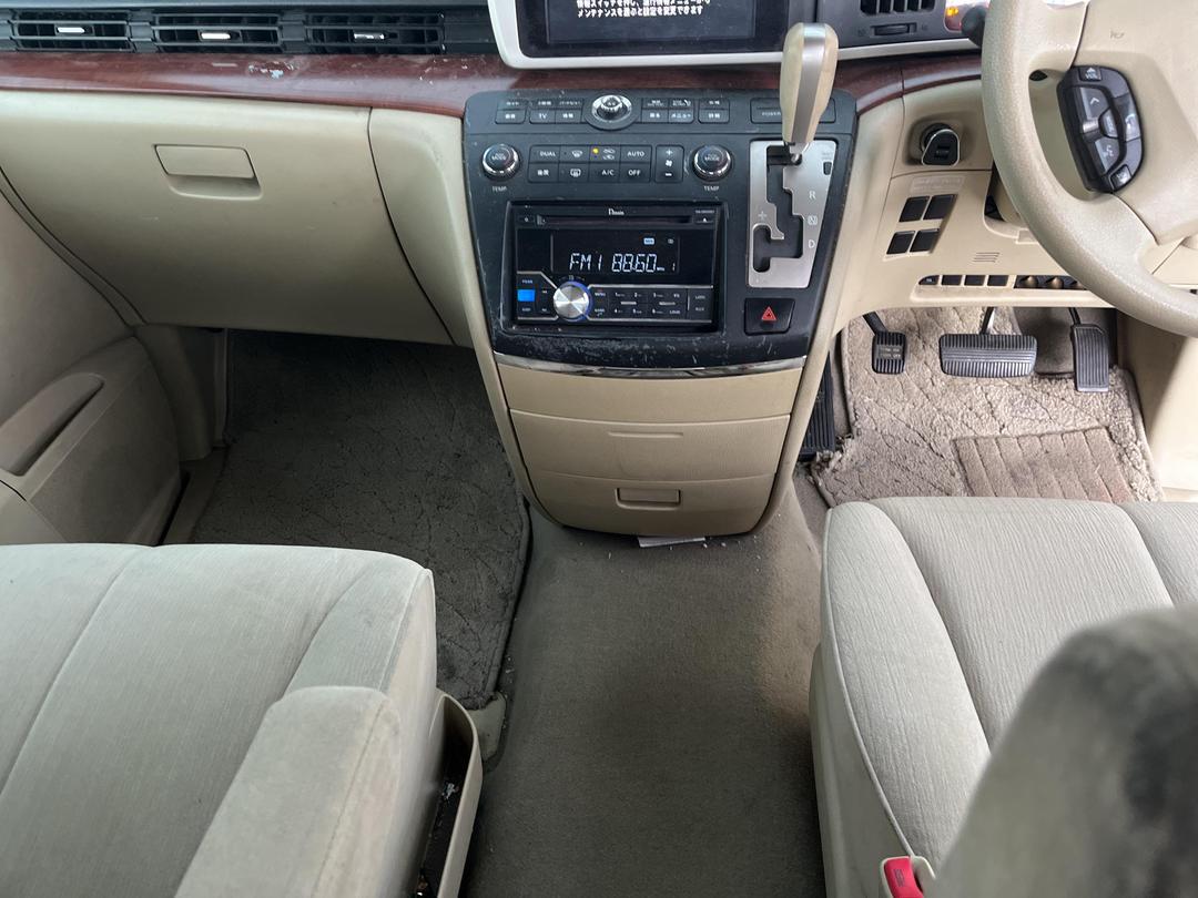 Photo '16' of Nissan Elgrand