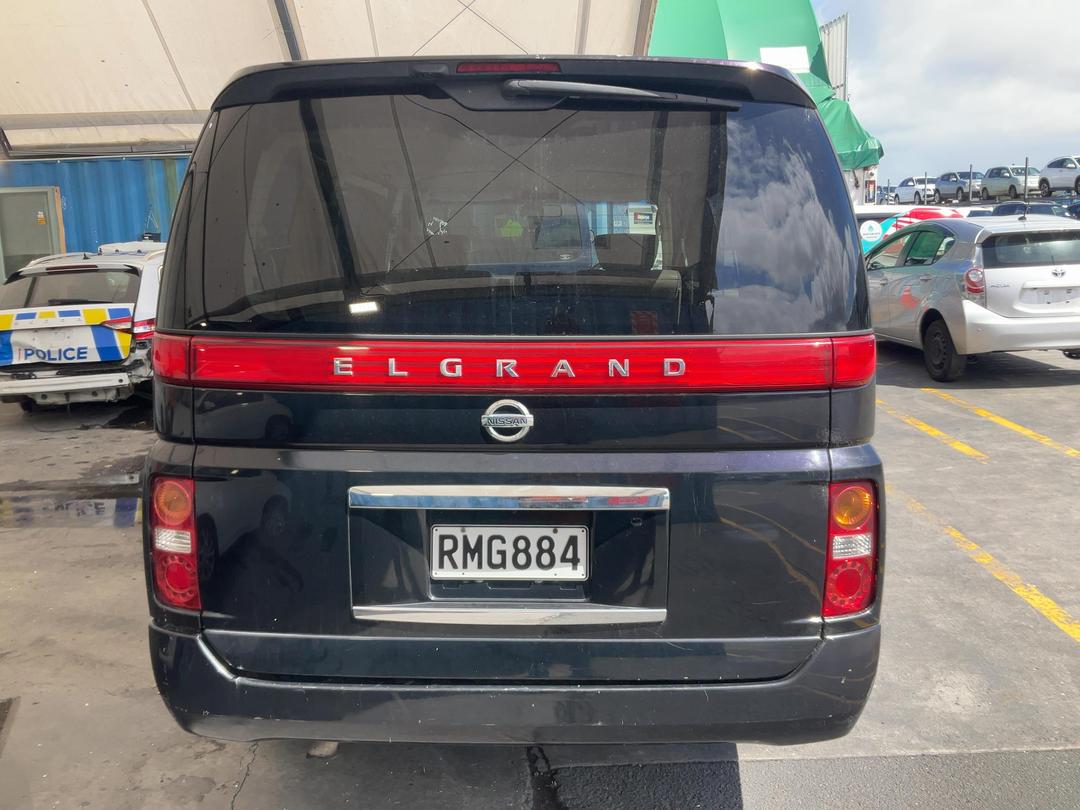 Photo '5' of Nissan Elgrand Photo '5' of Nissan Elgrand