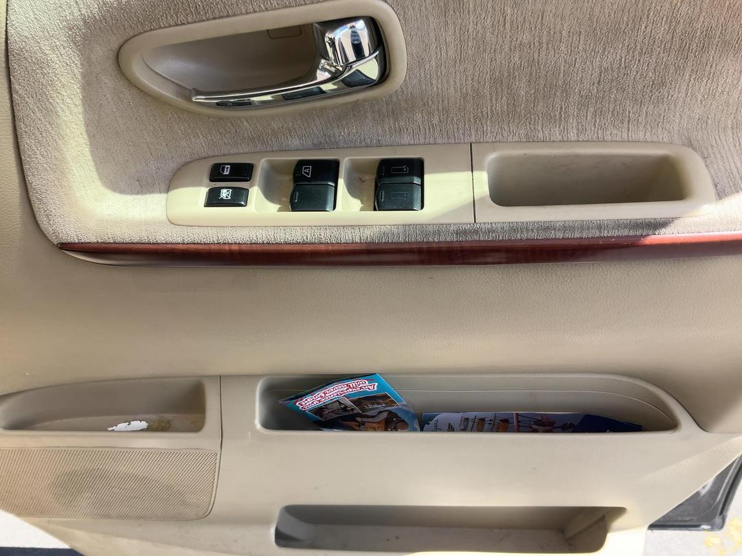Photo '8' of Nissan Elgrand Photo '8' of Nissan Elgrand