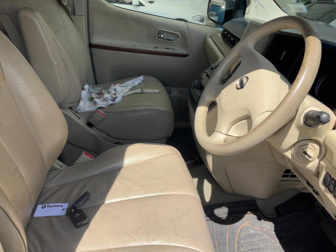 Photo '9' of Nissan Elgrand Photo '9' of Nissan Elgrand
