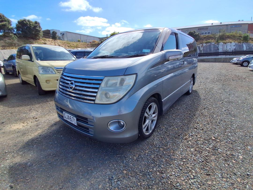 Photo '3' of Nissan Elgrand