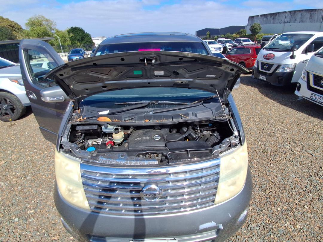 Photo '10' of Nissan Elgrand