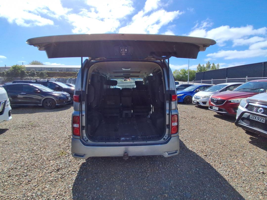 Photo '13' of Nissan Elgrand