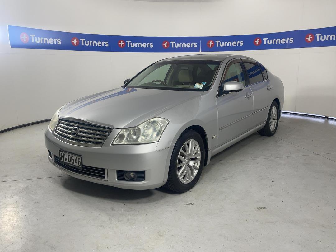 Photo '4' of Nissan Fuga