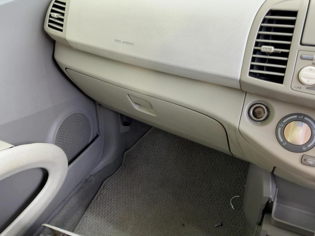 Photo '25' of Nissan March Photo '25' of Nissan March