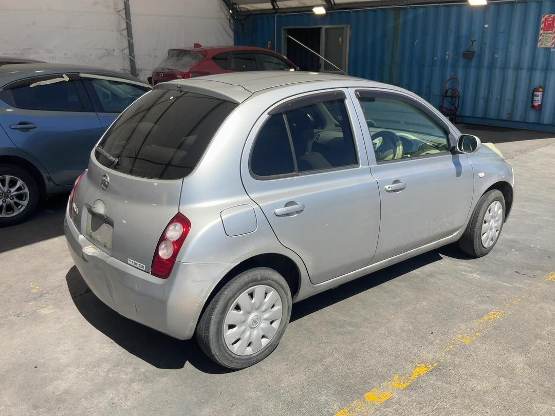 Photo '6' of Nissan March Photo '6' of Nissan March