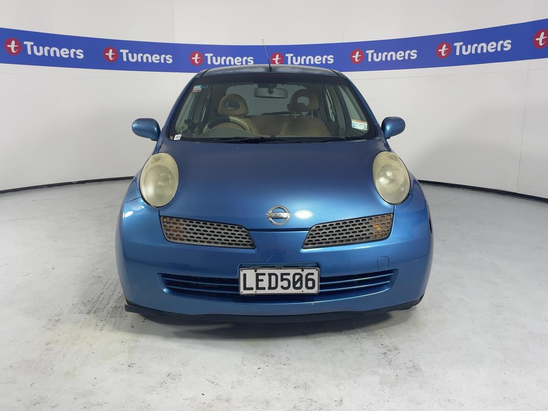 Photo '2' of Nissan March