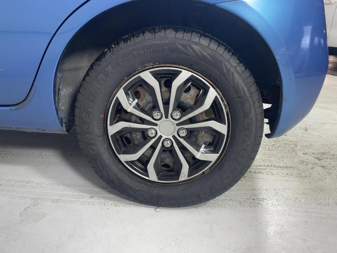 Photo '11' of Nissan March