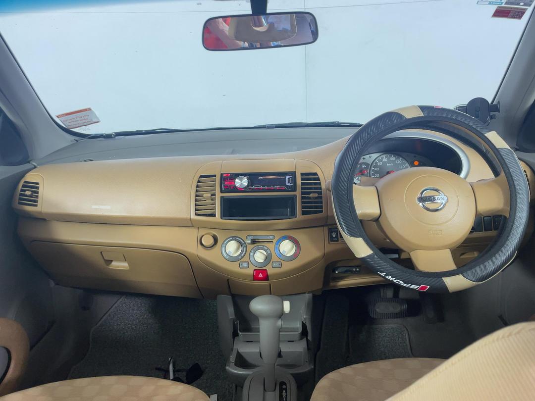 Photo '17' of Nissan March