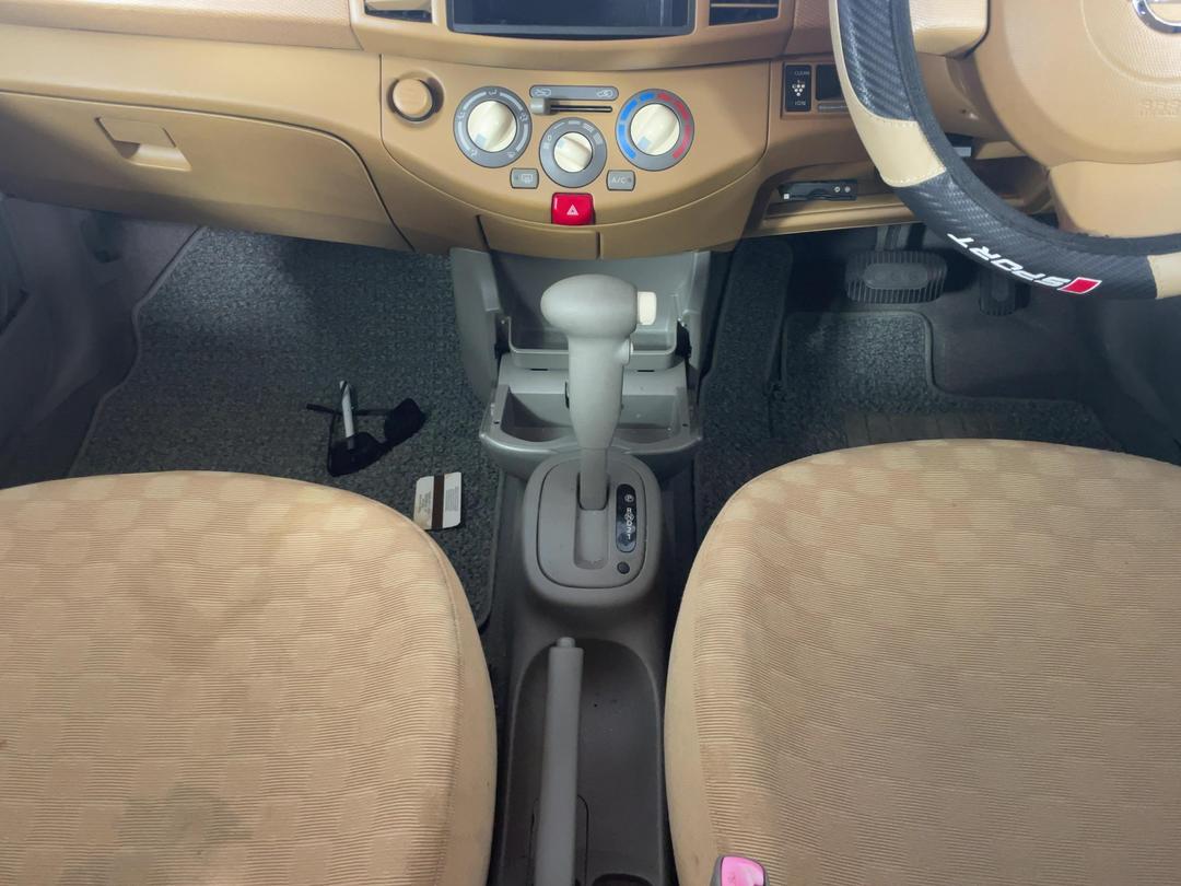 Photo '18' of Nissan March