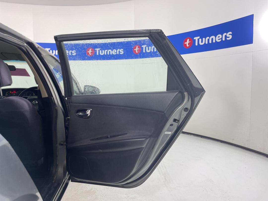 Photo '17' of Nissan Primera F/Lift