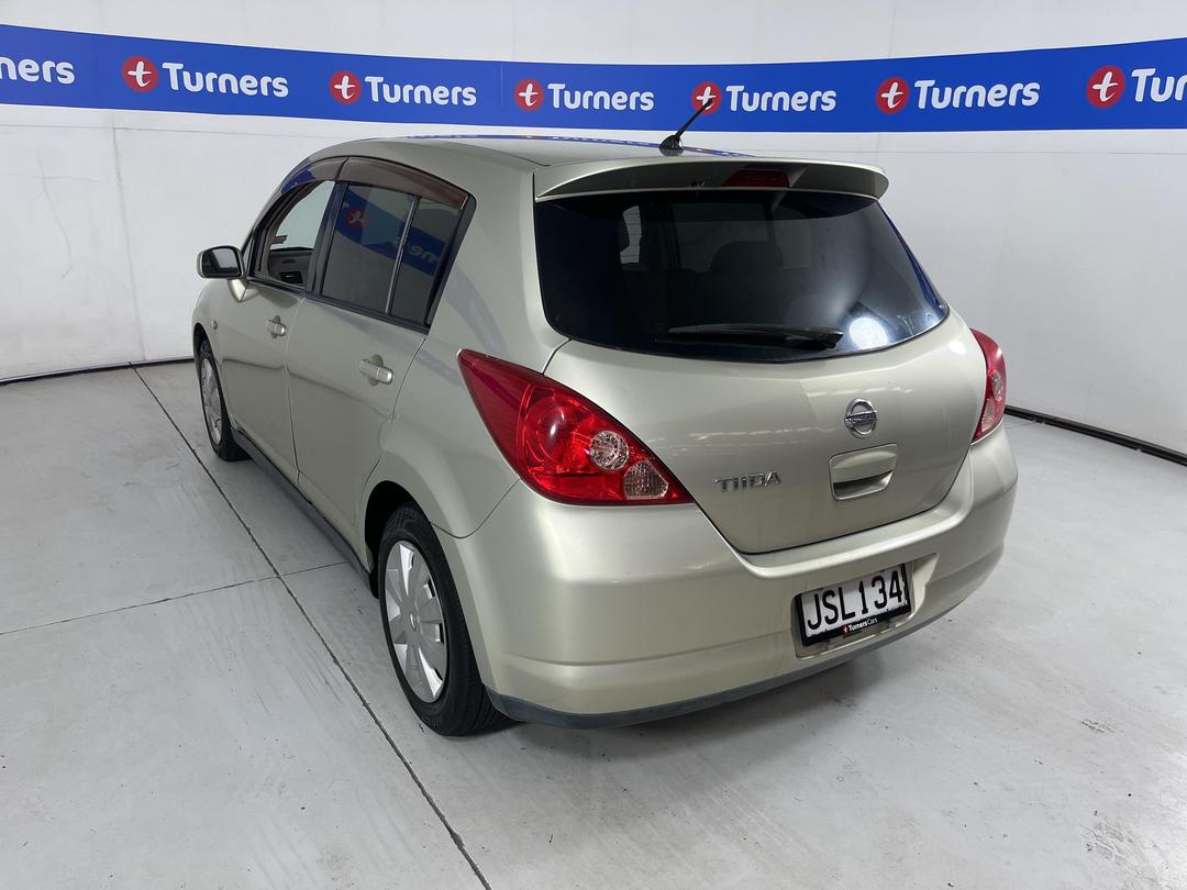 Photo '5' of Nissan Tiida