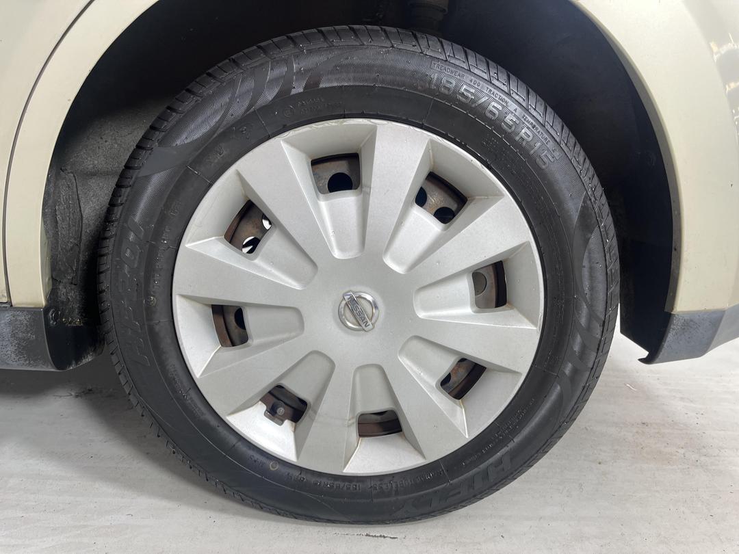 Photo '11' of Nissan Tiida