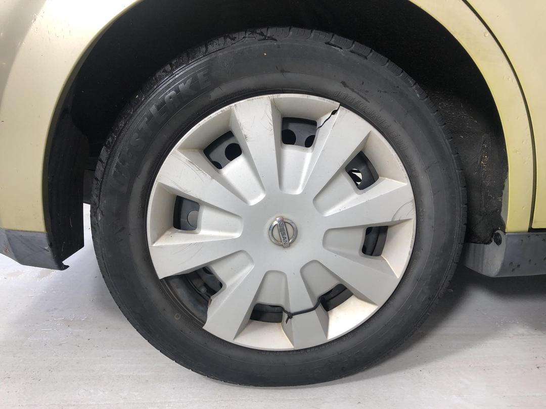 Photo '8' of Nissan Tiida