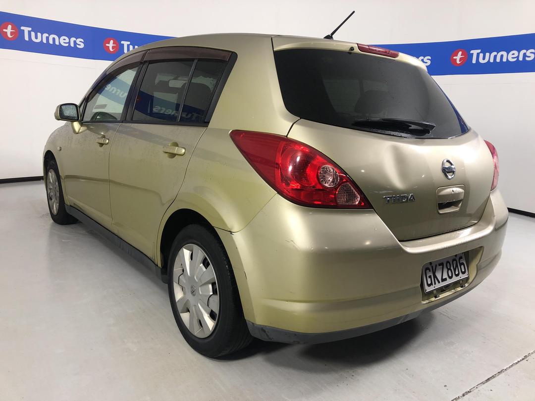 Photo '10' of Nissan Tiida