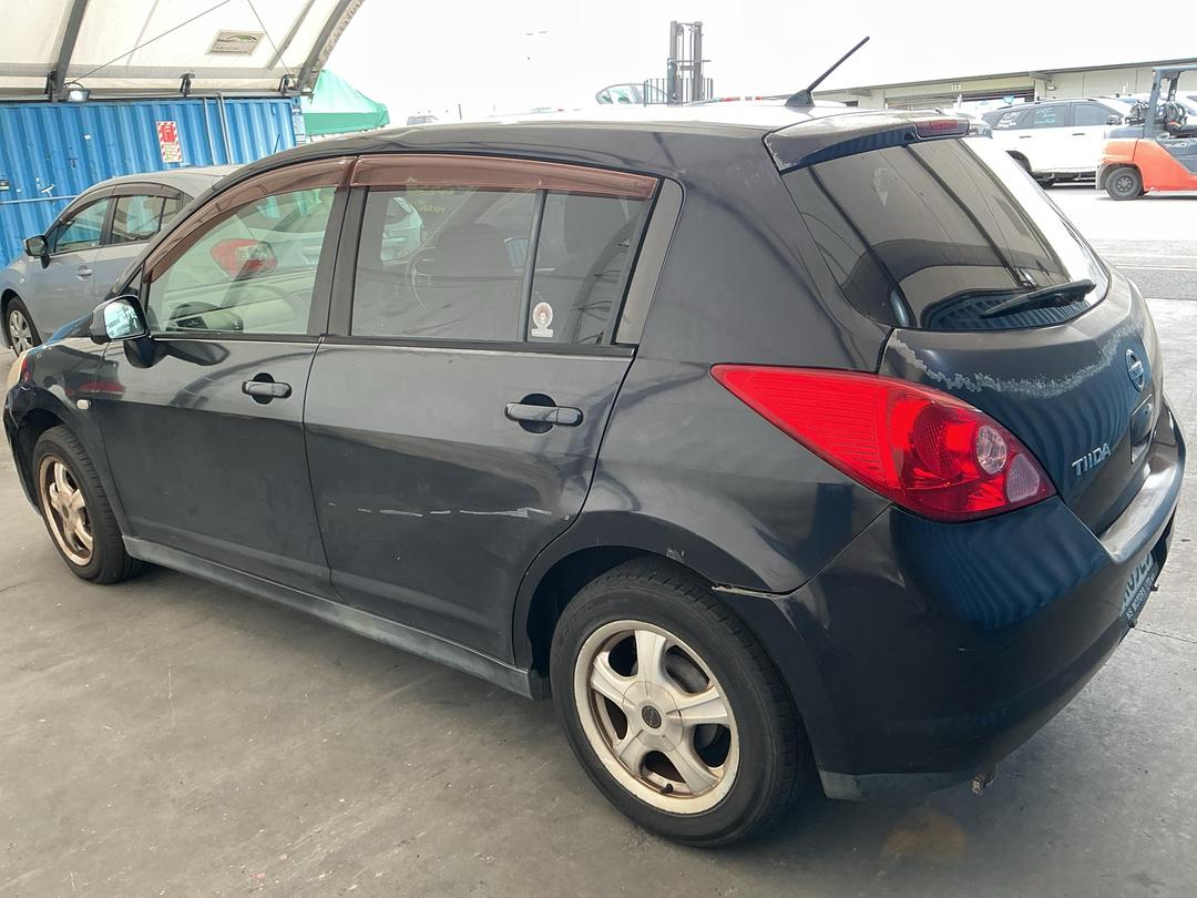 Photo '4' of Nissan Tiida