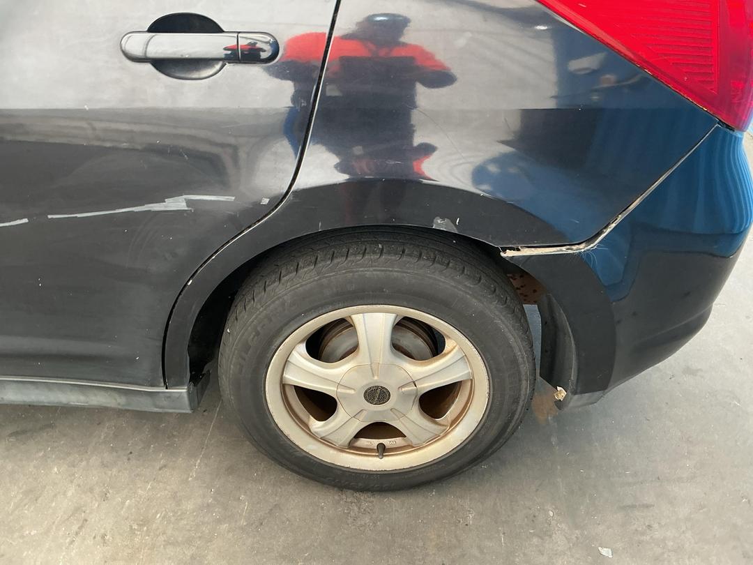 Photo '16' of Nissan Tiida