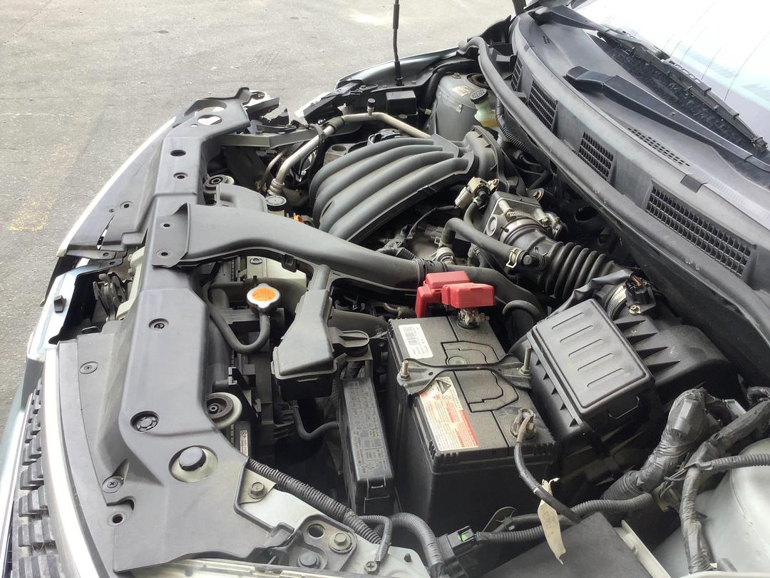 Photo '24' of Nissan Tiida