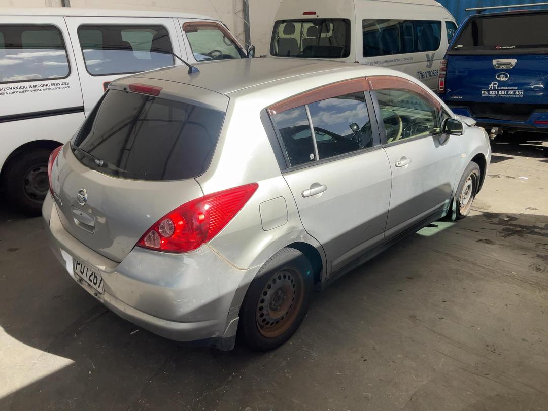 Photo '11' of Nissan Tiida