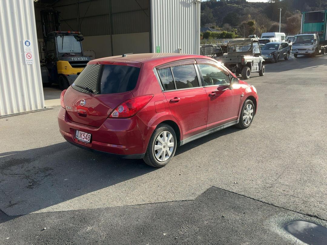 Photo '7' of Nissan Tiida Photo '7' of Nissan Tiida