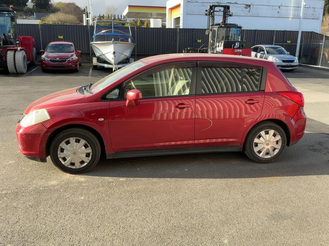 Photo '4' of Nissan Tiida Photo '4' of Nissan Tiida