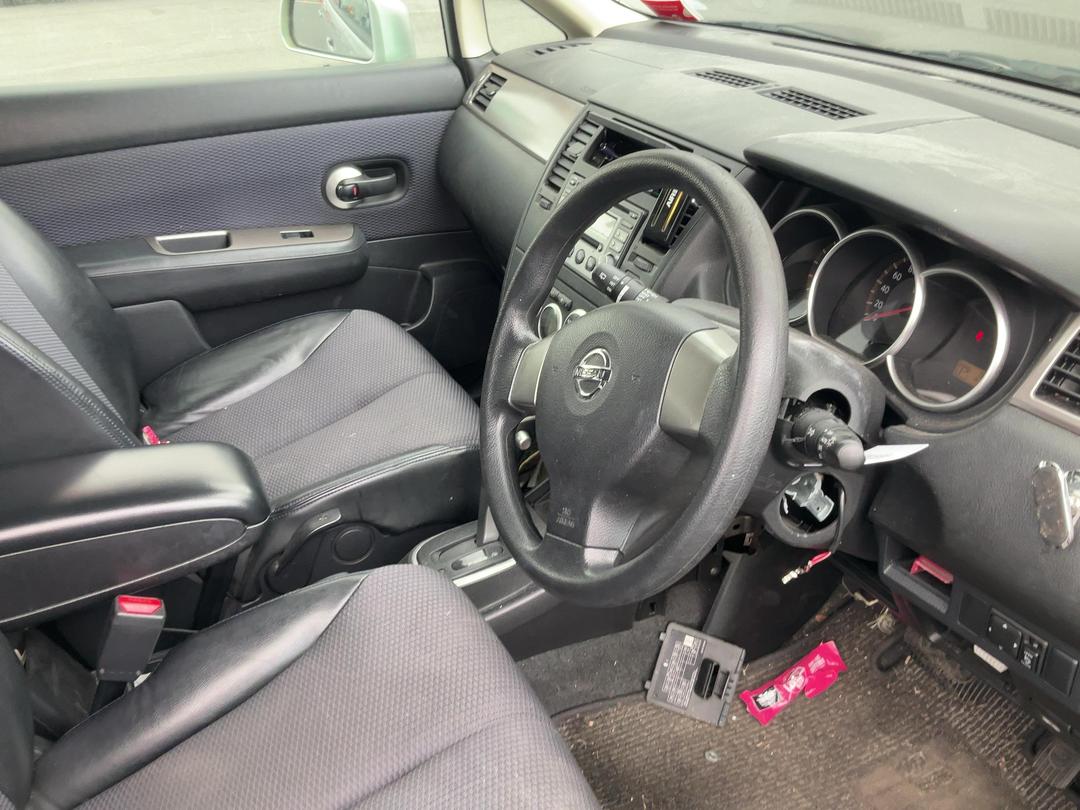 Photo '16' of Nissan Tiida Photo '16' of Nissan Tiida