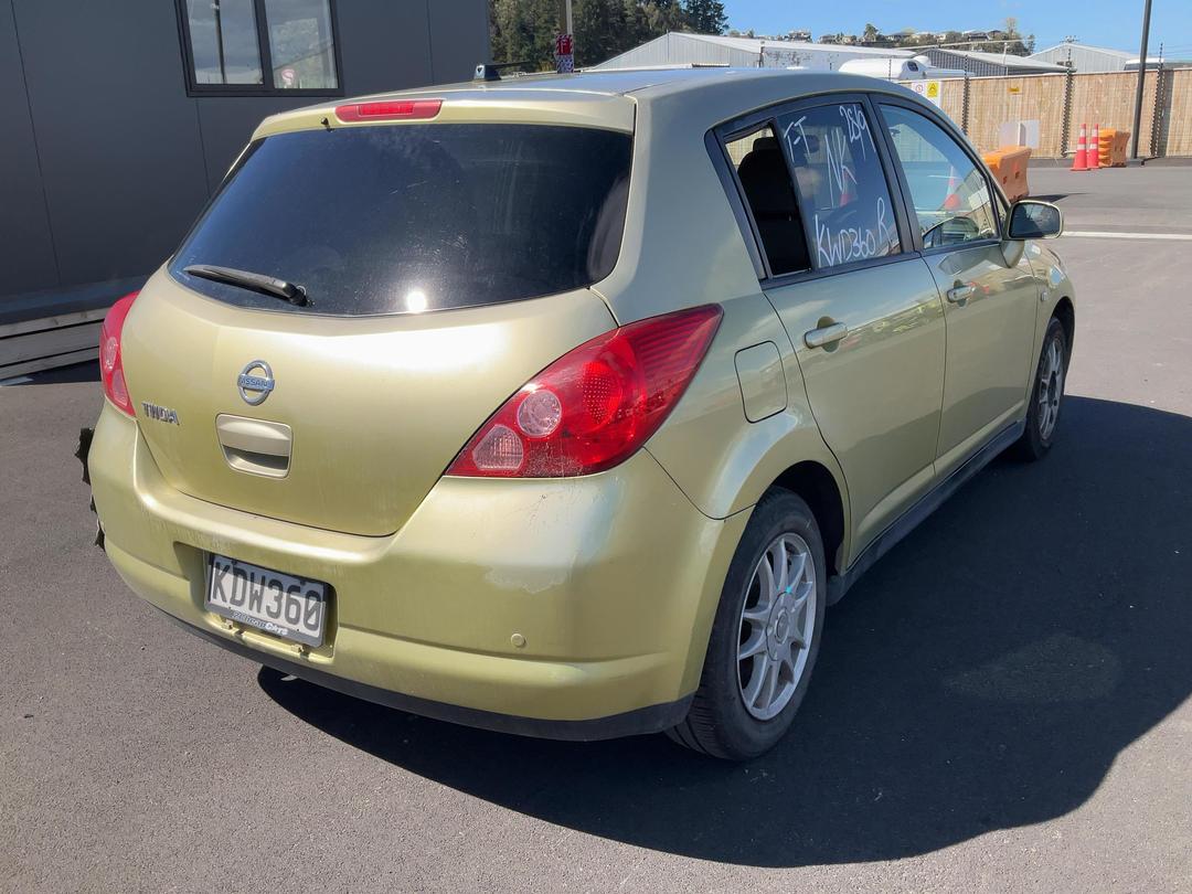 Photo '8' of Nissan Tiida Photo '8' of Nissan Tiida