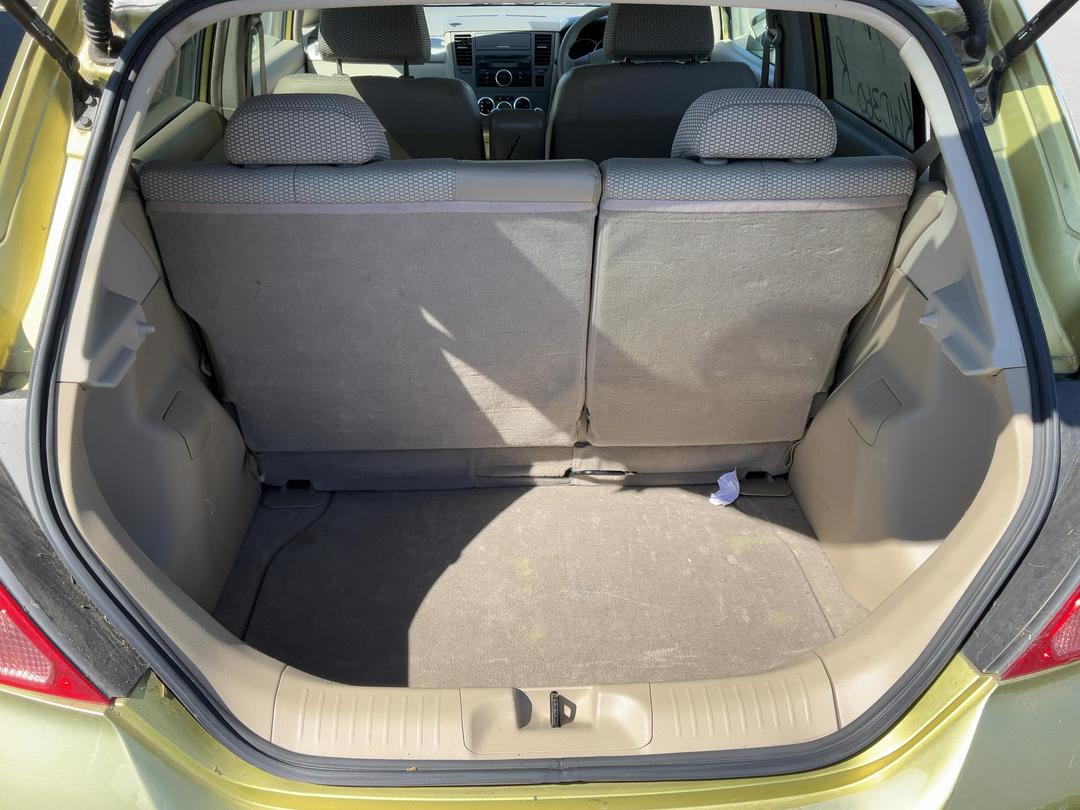 Photo '15' of Nissan Tiida Photo '15' of Nissan Tiida