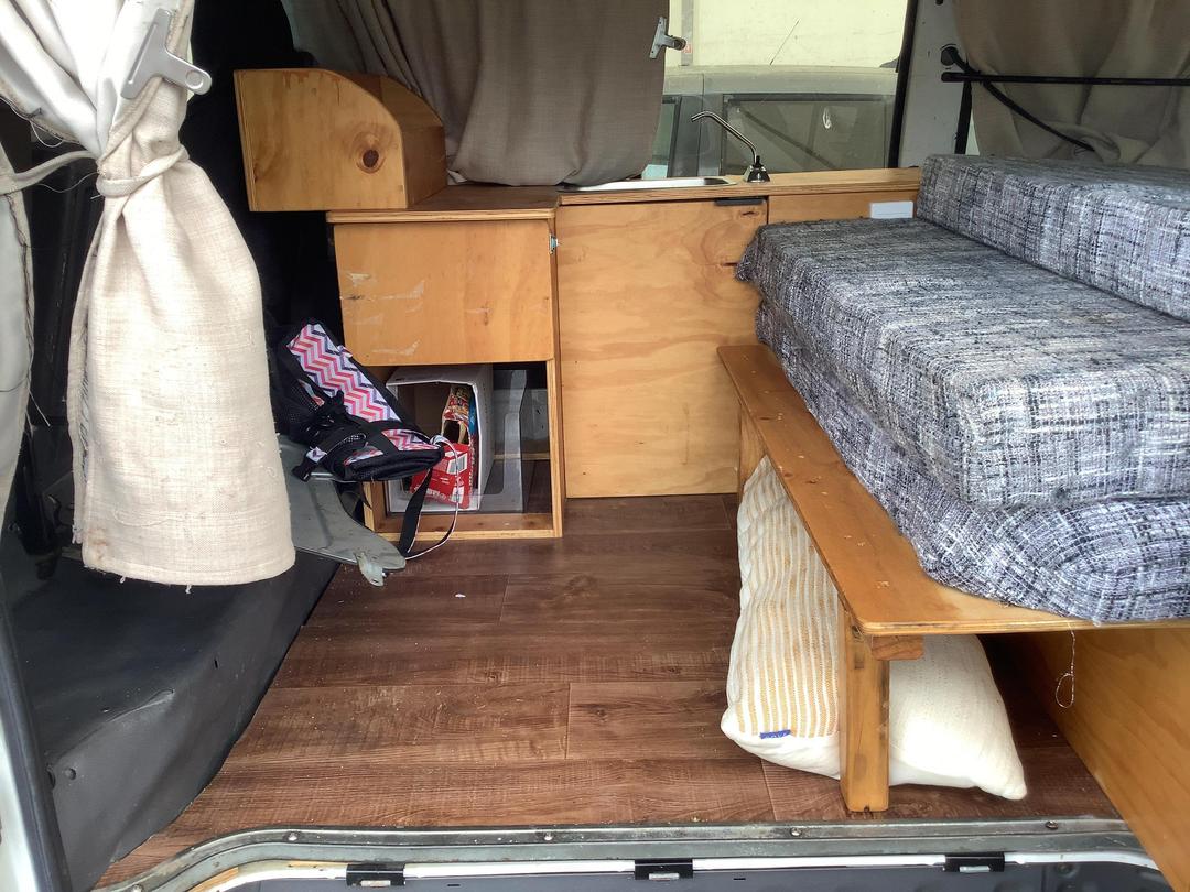 Photo '9' of Nissan Vanette