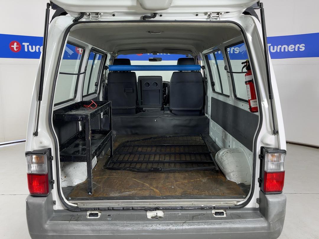 Photo '14' of Nissan Vanette