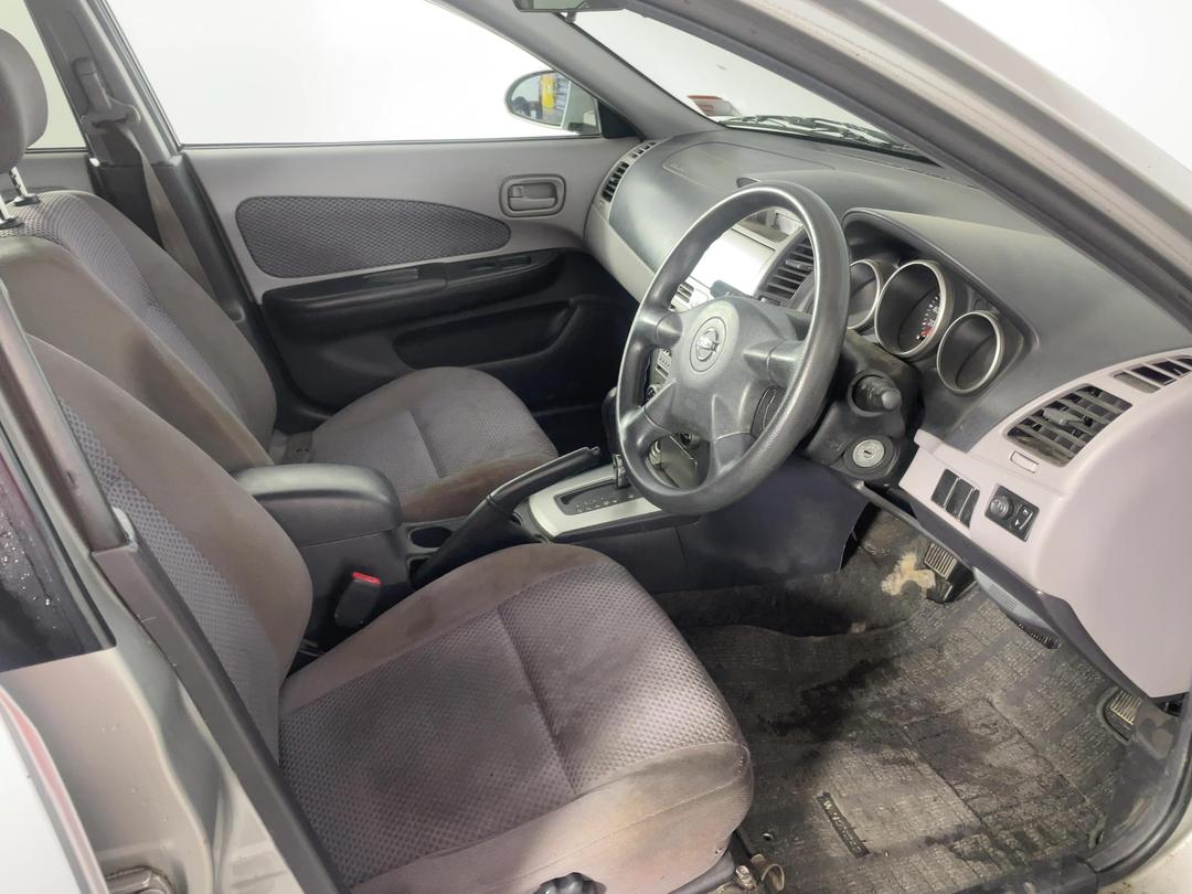 Photo '16' of Nissan Wingroad