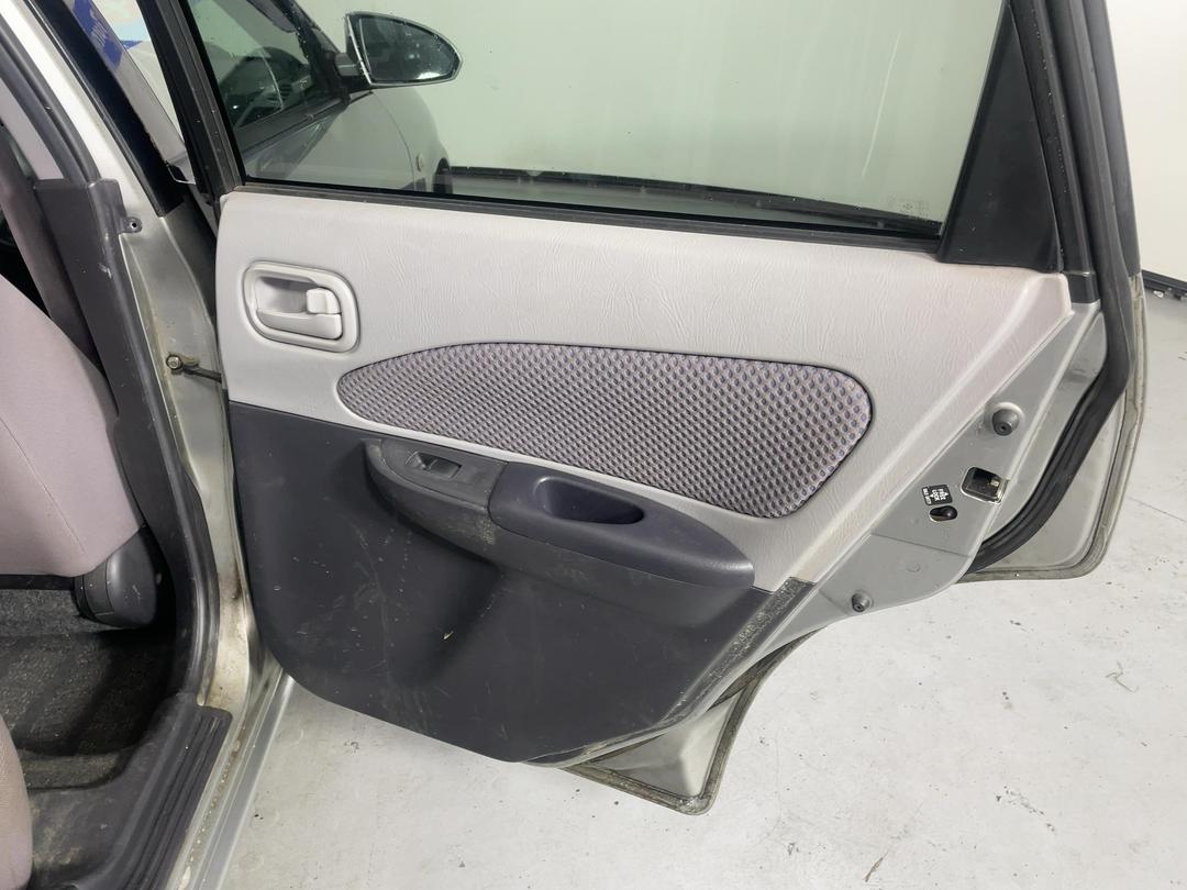 Photo '19' of Nissan Wingroad