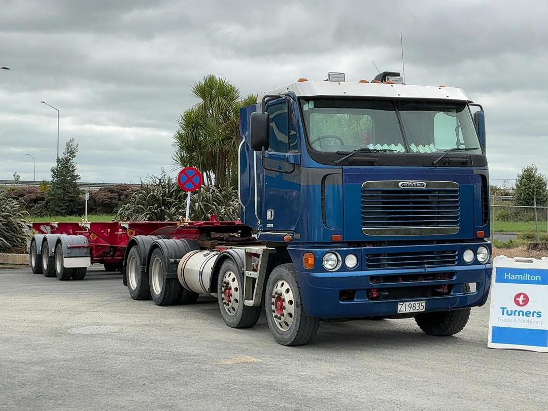 Photo '3' of PATCHELL 3SM Skeletal Semi