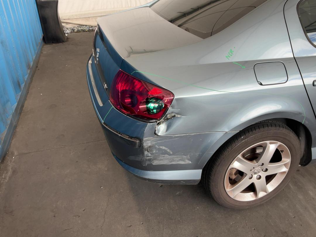 Photo '14' of Peugeot 407 ST Photo '14' of Peugeot 407 ST