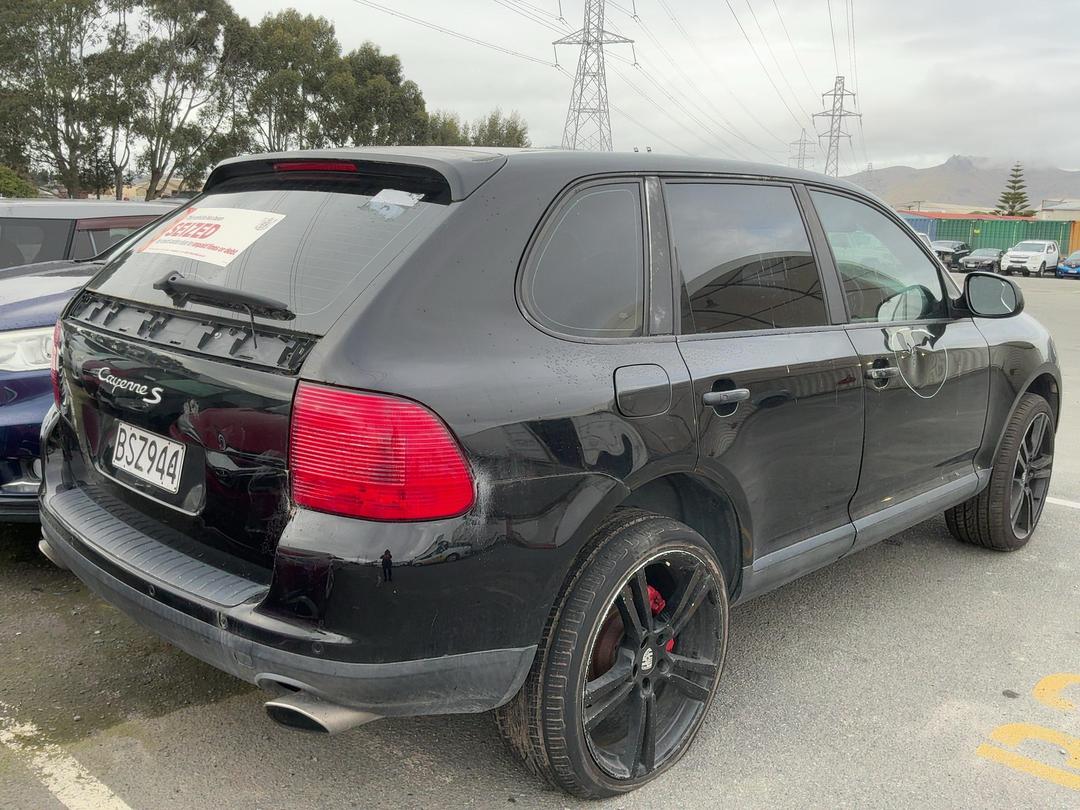 Photo '7' of Porsche Cayenne S TIP Photo '7' of Porsche Cayenne S TIP